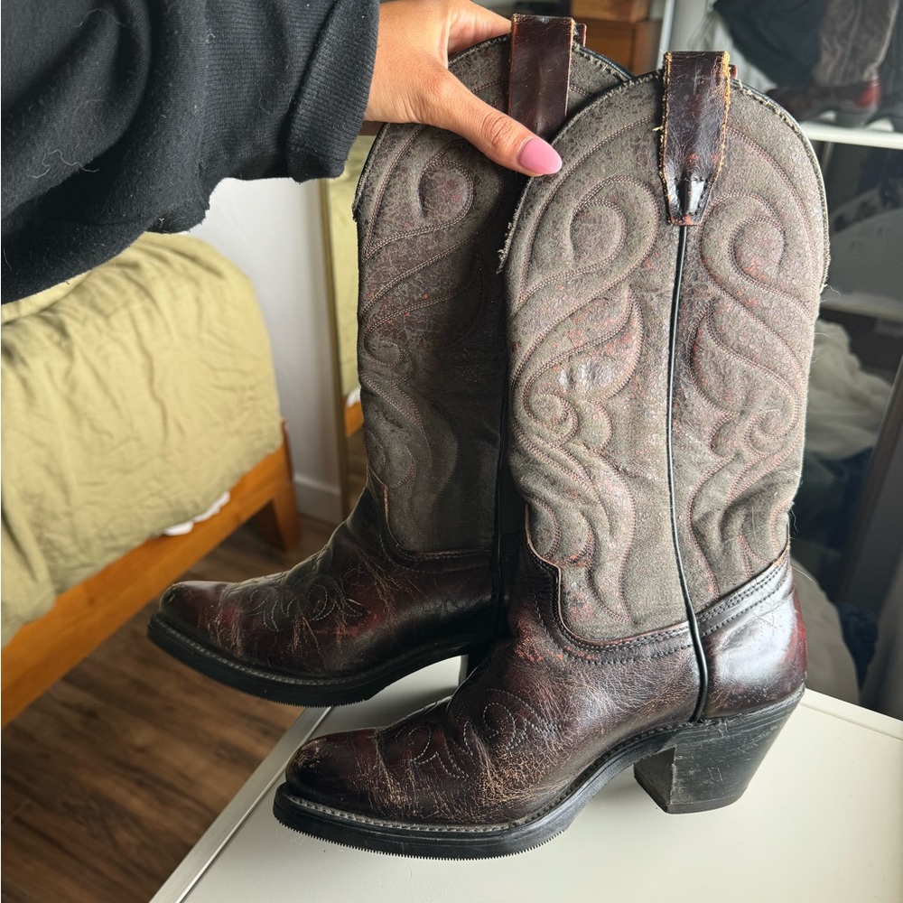 Vintage cowboy boots from New York
